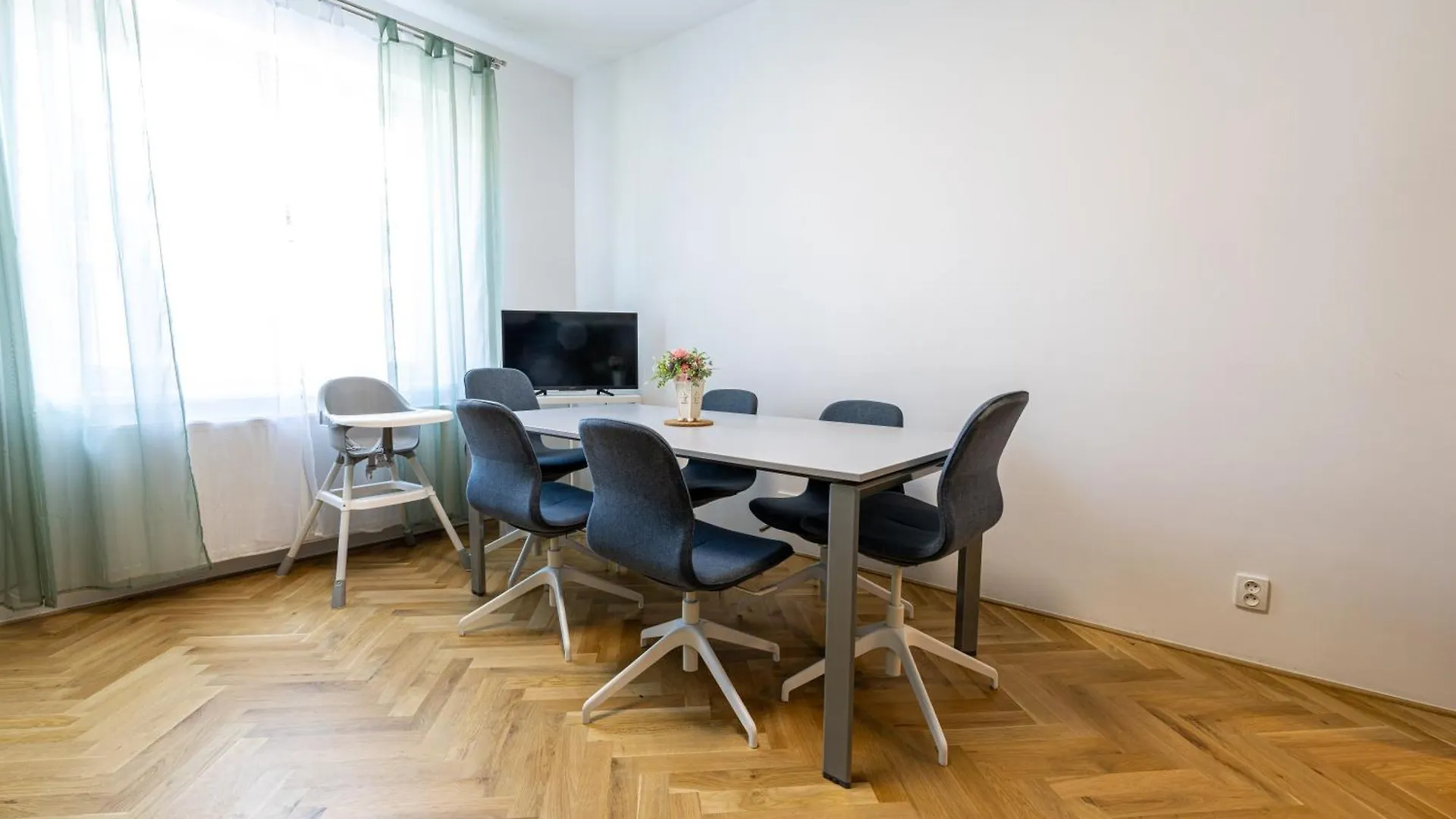 Spoon Apartment Praga República Checa